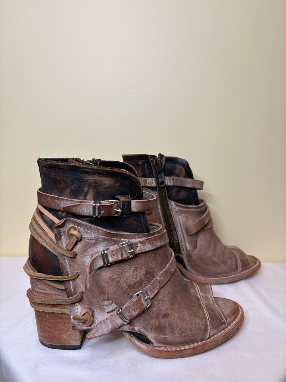 Freebird by Steven Distressed Brown Leather Buckle Ankle Booties Size 8